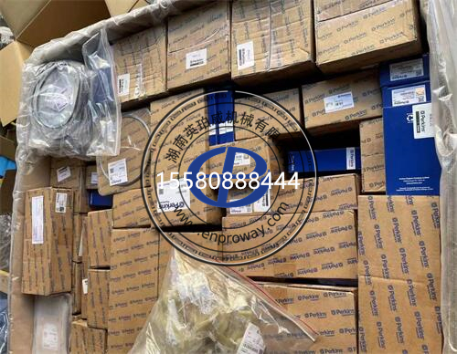 雷诺曼拖拉机珀金斯柴油机：配件与维修的深度指南