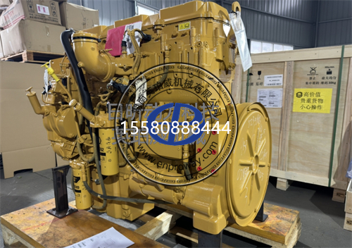 卡特彼勒C13发动机总成核心性能与架构设计