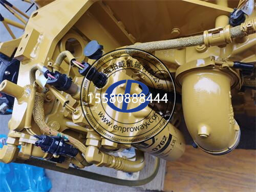 卡特彼勒C11发动机总成核心性能与架构设计