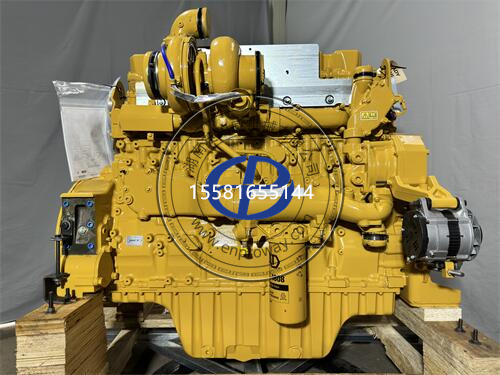 328kW巅峰动力；卡特彼勒C13直列六缸增压后冷引擎