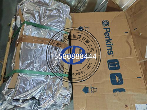 拆解珀金斯发动机机体：探寻动力核心的奥秘