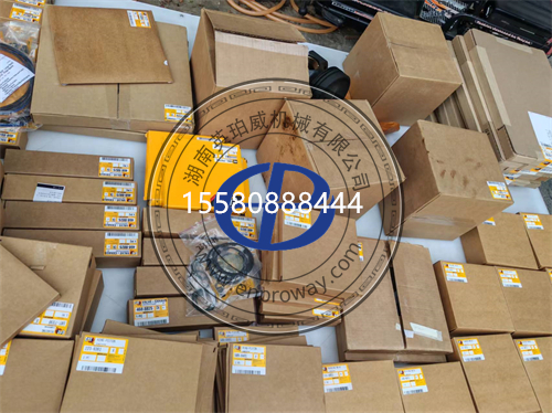 CAT卡特彼勒789矿用卡车发动机与配件：从核心到细节