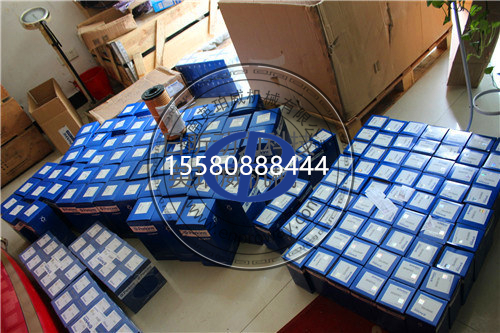 如何监控珀金斯CH10930柴油滤芯的使用情况？