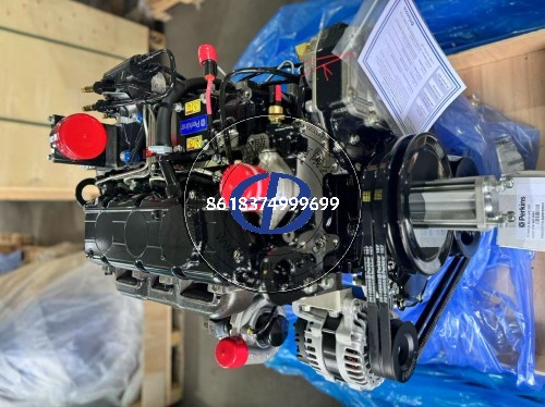 英国Perkins发动机总成1104D-44T NL82159 74.5KW/2200rpm