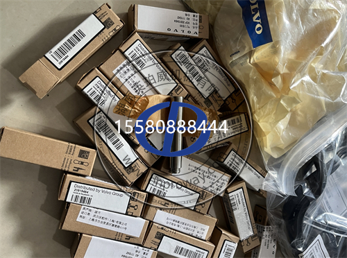 沃尔沃柴油发动机进气门与排气门：原厂配件全解析